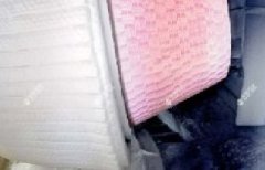 壹定发耐磨陶瓷复合衬板在生料立磨磨辊轴；；ふ稚系睦殖捎τ